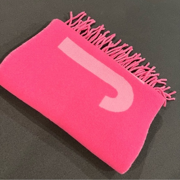 Jacquemus Pink Fringe Logo Scarf - Picture 10 of 14